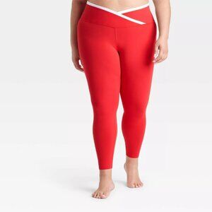 All In Motion Women's XXL Everyday Soft High-Rise Piped V-Waistband 7/8 Leggings